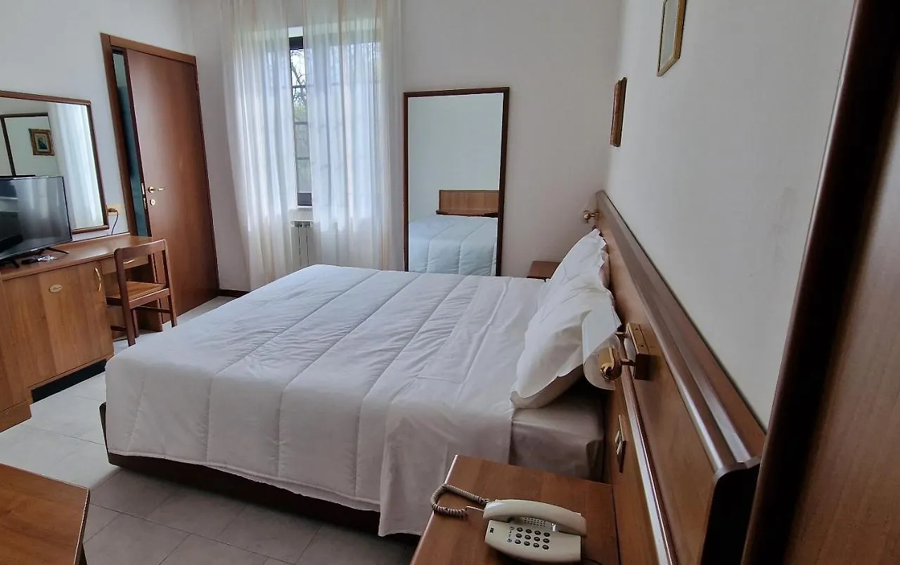 Hotel Montegrino Montegrino Valtravaglia 3*,  Italy